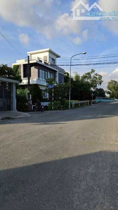 Bán 294m2 đất mặt tiền đường Bình Nhâm 74, sau công an P. Bình Nhâm giá 5 tỷ 800