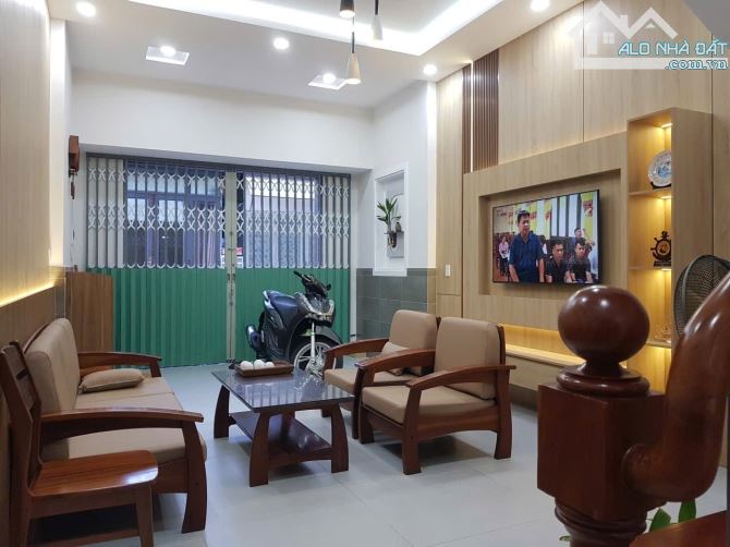 Gấp bán nhà 114/... đường Phạm Văn Chiêu, F8, Gò Vấp, 56m2, 2 tầng, 2PN, 2WC, nhỉnh 5 tỷ