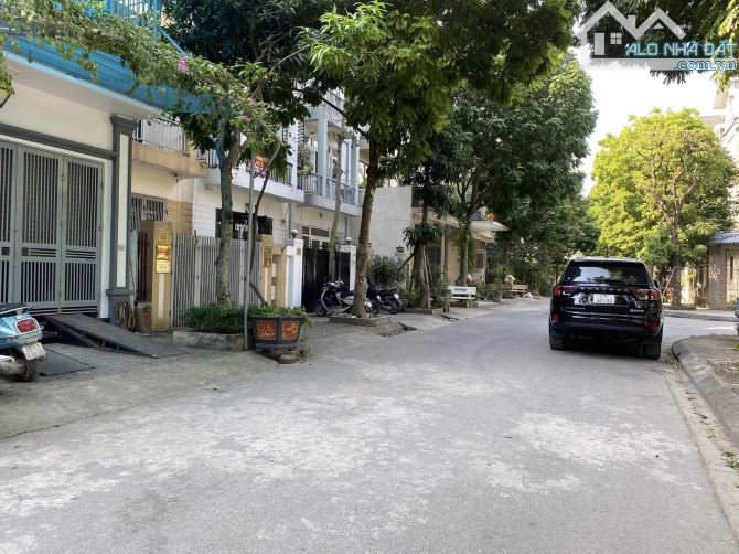 hàng hiếm tại Việt Hưng - vỉa hè 2 mặt tiền - 66m 4tầng giá chỉ 14,5 tỷ thương lượng