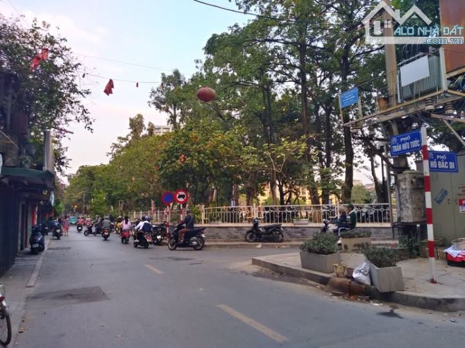 Bán nhà đẹp phố Trần Hữu Tước, 7 tầng thang máy, ngõ cực rộng, 43m2, 10.25tỷ