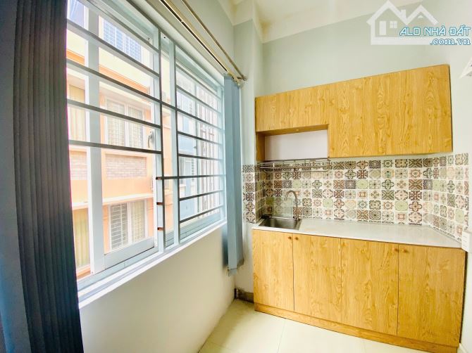 Căn hộ mới - giá hợp lý ngay quận 1, bancol đón nắng, gần UEH, Đại học Hoa Sen, quận 3