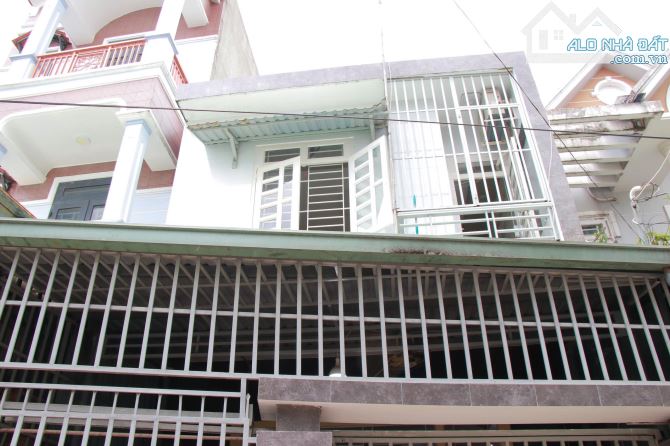 Nhà 2 tầng Linh Xuân 68m² – 2PN, 2WC, hẻm ô tô, giá chỉ 5.25 tỷ