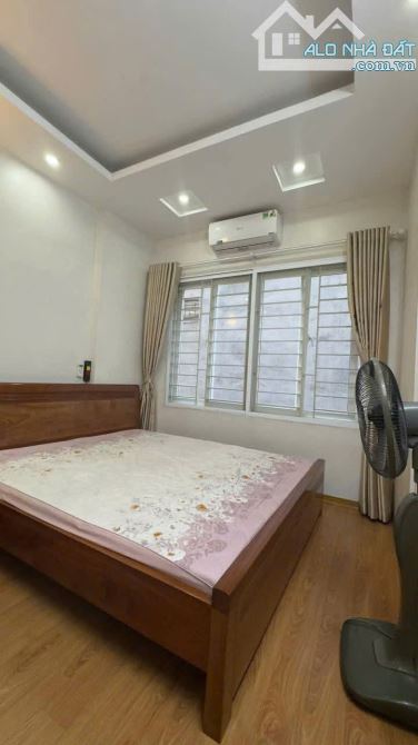 Bán nhà Đội Cấn, nội thất như hình, dựa vào ở ngay - 10