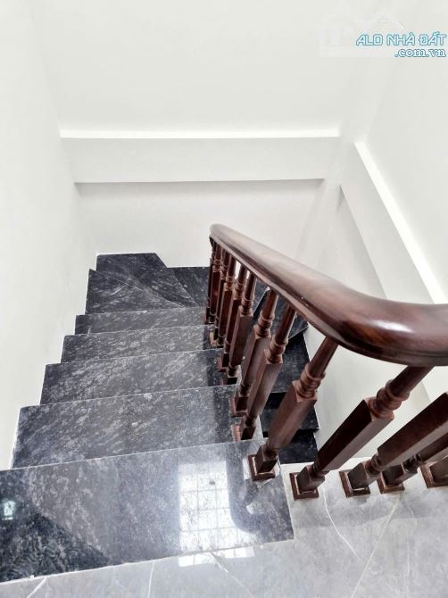6 tầng thang máy xây mới, 15m Phố Đội Cấn, full nội thất từng phòng thông, 46m2. Giá 15 tỷ - 11