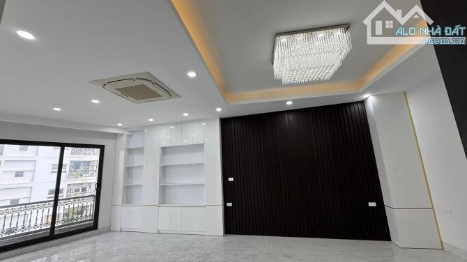7 tầng thang máy,vỉa hè thênh thang,kdoanh sầm uất Minh Khai, oto tránh, 72m2.Giá 24.5 tỷ - 11