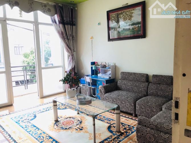 Giảm sốc gần 2 tỷ nhà mặt ngõ Hoàng Quốc Việt Cầu Giấy, ô tô, ngõ thông, 60m, 4T, MT4.5m. - 1