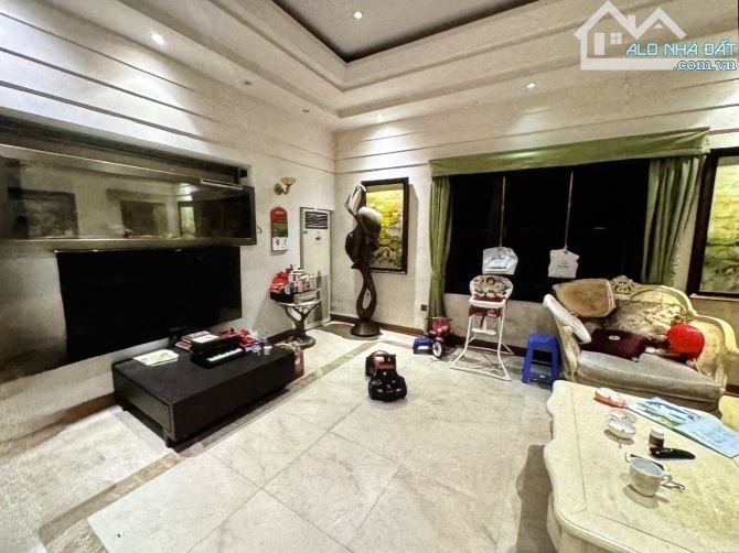 TRẦN CUNG - Siêu phẩm lô góc 135m2 4 tầng MT 12m 2 thoáng - Ngõ thông ô tô tránh - 43tỷ - 1