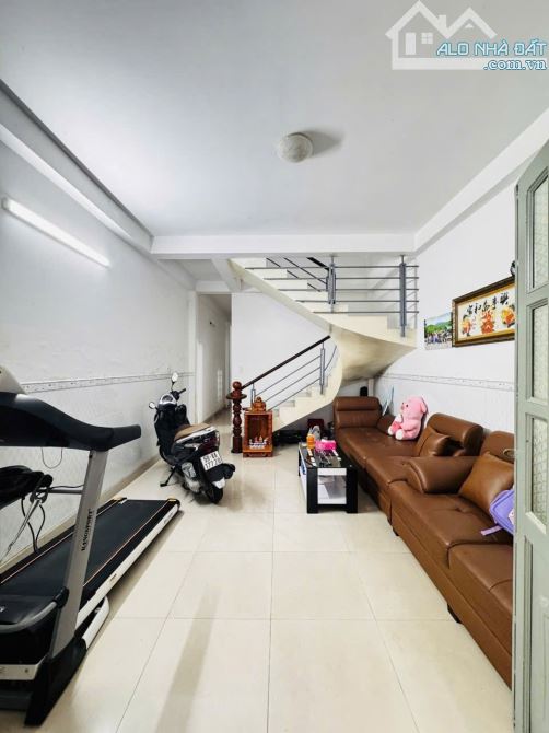 BÌNH NHÂM LÁI THIÊU NHÀ 2 TẦNG HOÀN CÔNG ĐƯỜNG 5 M DT 81 M2 GIÁ 3,3 TỶ - 1