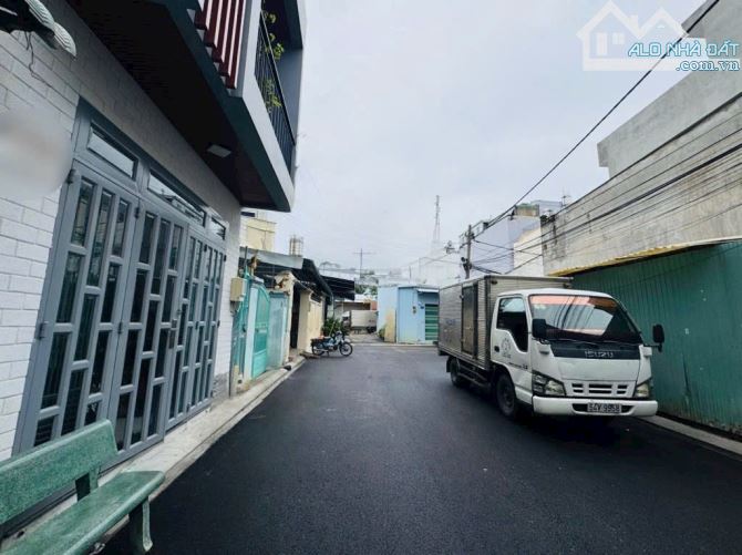 Quận Tân Phú-Nhà đẹp-Hẻm ô tô 7M-Giáp Q11-Hoà Bình-P.Hiệp Tân-70m2-4x18-3tầng-4PN - 1