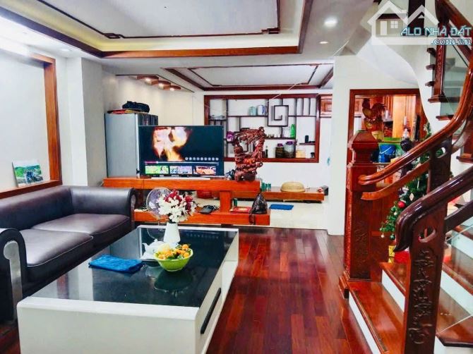 Cho thuê nhà ngã tư Vạn Phúc Tố Hữu 70m x 5 tầng chỉ 21 triệu - 1