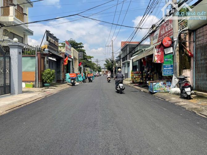 Bán nhà mặt tiền Đường số 1, Nguyễn Duy Trinh Long Trường Q9 DT 11 x 22 - 1