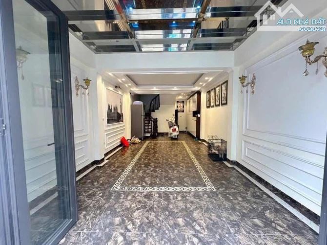 Nhỉnh 11 tỷ có nhà 6 tầng phố Sài Đồng, Vỉa hè oto tránh, Full Nội thất - 1