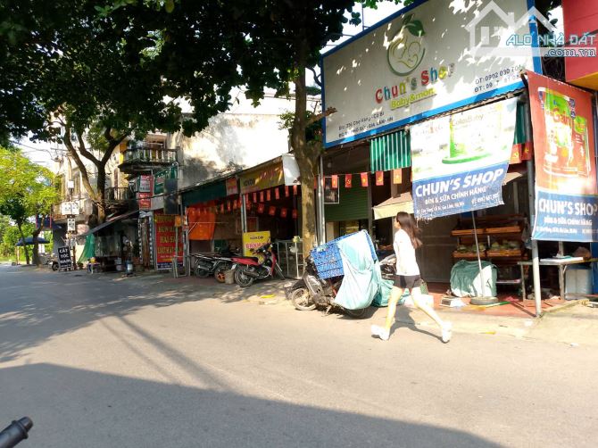 MẶT PHỐ LỚN 30M – VỈA HÈ 5M – TẶNG NHÀ 2 TẦNG – KD XD TÒA NHÀ QUÁ ĐẸP - 1
