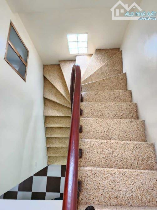 Bán Nhà Hoàng Mai 40m2 xây 3 tầng,sổ đỏ riêng,giá 4.7 tỷ! - 1