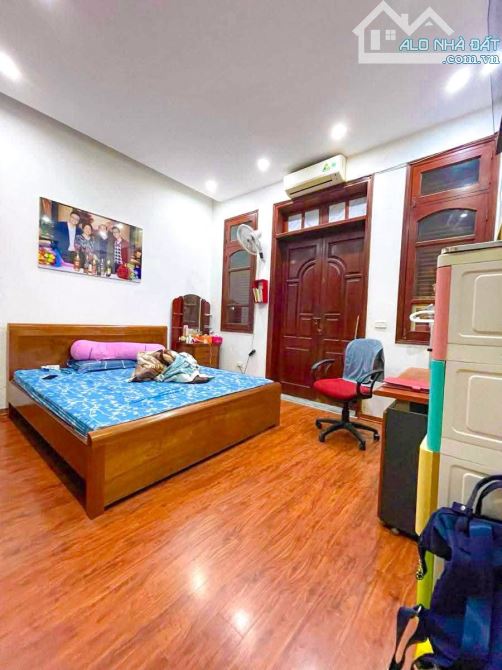 NHÀ BÁN QUAN NHÂN THANH XUÂN 63M 15,95 TỶ 5TẦNG MT4,7M MẶT NGÕ THÔNG KINH DOANG Ô TÔ QUA - 1