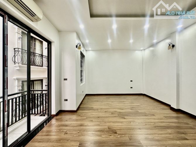 Bán Nhà Bồ Đề, Nguyễn Sơn 68m2-5 Tầng THANG MÁY-Mt 6m-LO GÓC -5 NGỦ-SỔ VUÔNG-hơn 13 tỷ - 1