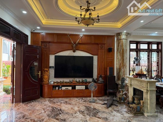 Chuyển nhượng biệt thự sân vườn đường đằng hải - 1