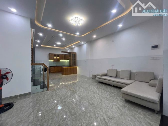 sNhà 2 tầng mới ( hoàn công ) đúc kiên cố Ngọc Hiệp - Gần Cầu Hộ Chợ Phương Sài Tp Nha Tra - 1