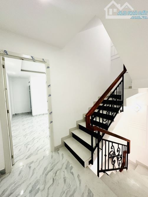 NGUYỄN THƯỢNG HIỀN P5 BT - 60M2 5 TẦNG - THIẾT KẾ HIỆN ĐẠI - HẺM Ô TÔ ĐẾN CỬA, SÁT MT - 1