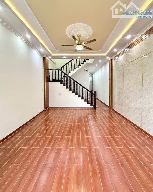 Ngộp Giảm Sâu 400Tr Bán Nhanh Nhà 1 Lầu Mặt Tiền Đường Lộc Trung, 3PN 2WC . Đường Thông - 1