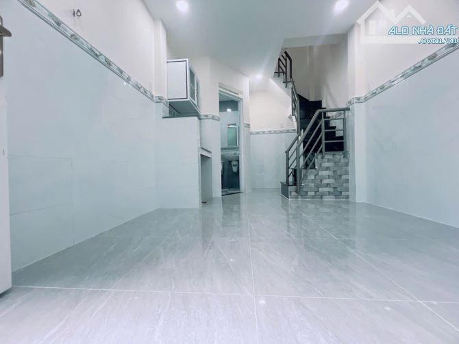 Nhà TÔN ĐẢN QUẬN 4 - 3TẤM - NỞ HẬU - NGANG ~3x5.5 NỞ HẬU 3M - SỔ ĐẸP CHỈ 1.850 TỈ TL - 1