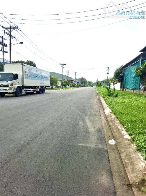 BÁN GẤP LÔ ĐẤT - Ở KHU CÔNG NGHIỆP AN HẠ - NGANG LỚN 67M - DT 6,510M - LÔ GÓC - THÍCH HỢP - 1