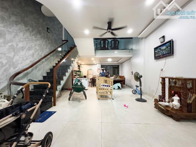 VIP GÒ VẤP – SIÊU HIẾM 2 MẶT TIỀN – 6x22m – 5 TẦNG BTCT – SÁT ĐH CÔNG NGHIỆP – CHỈ 13.x TỶ - 1