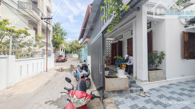 📌 BÁN ĐẤT TẶNG NHÀ CẤP 4 – CÁCH CHỢ VĨNH HẢI CHỈ VÀI BƯỚC CHÂN! - 1