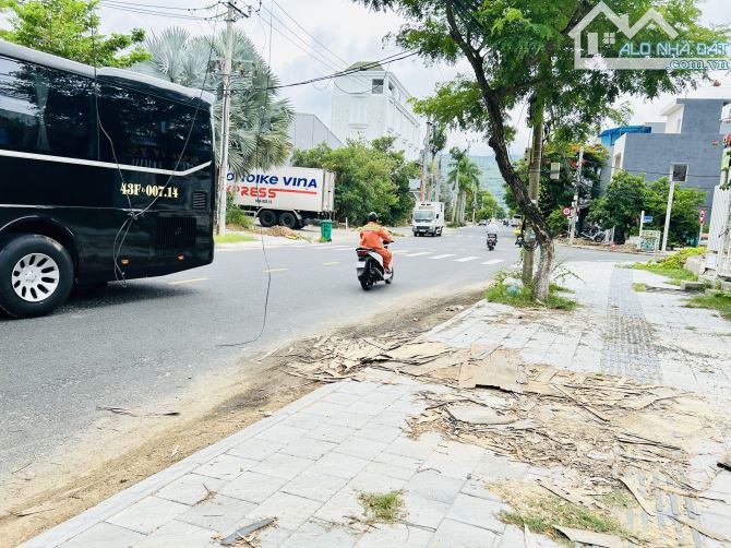 🌺 CHỦ GIẢM 1.5 TỶ - CHỈ CÒN 22.5 TỶ  - LÔ GÓC Phạm Vấn - 196 Mv - C4  ( 11 x 17.9 ) STRA - 1
