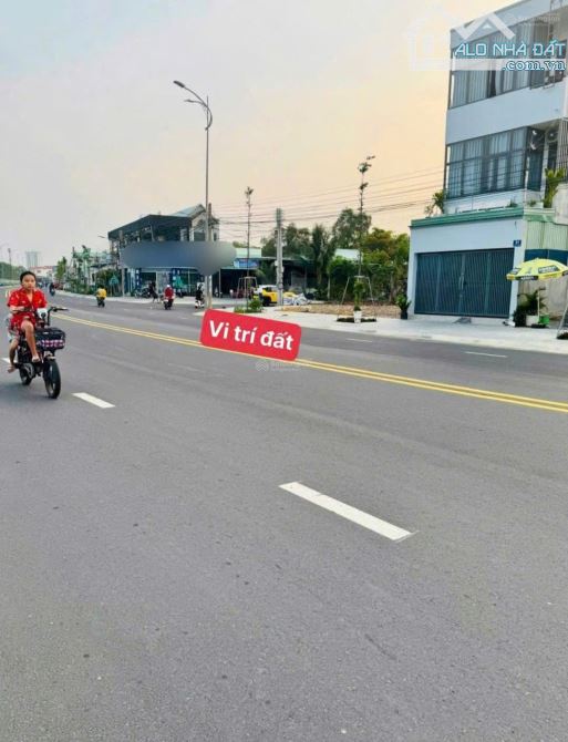 100M2 ĐẤT GIÁ RẺ LÔ ĐẤT NẰM KẾ NHÀ MÁY LEGO, GẦN KCN ViSIP MÀ CHỈ 830TR - 1
