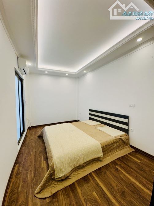 Bán nhà Minh Khai, hàng xóm chợ Mơ, 30m2, 5 tầng, 20m ô tô tránh, ngõ kinh doanh nhỉnh 7 ỷ - 1