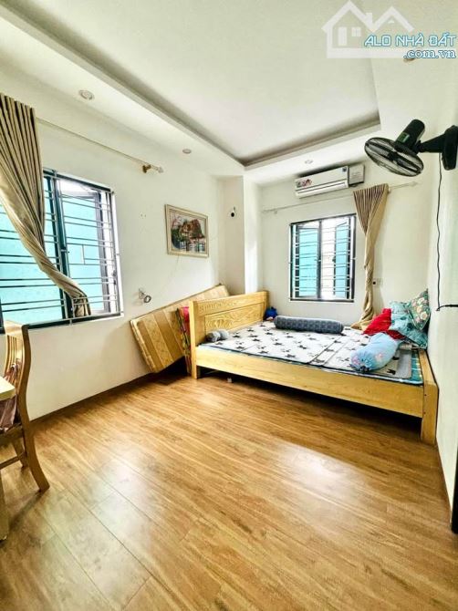 Bác Tuy chính chủ cần bán nhà La Khê, Hà Đông DT 52m2 4 tầng Lô góc, Ô tô đỗ, chỉ 8t - 1