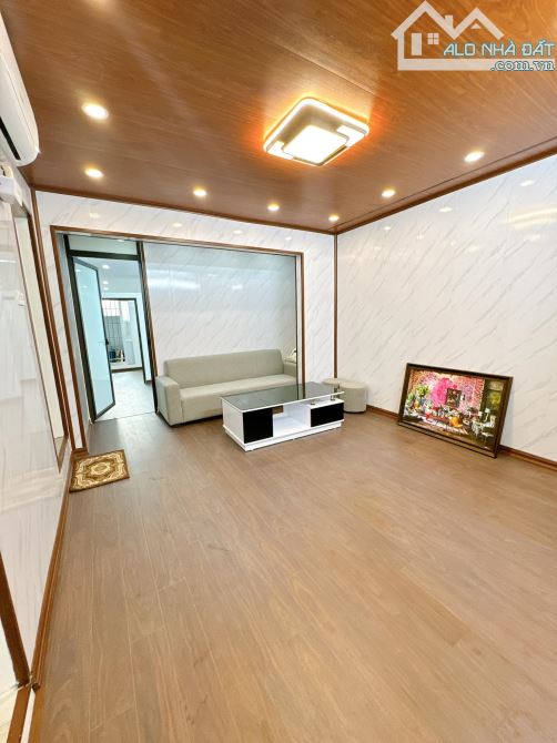 Bán tập thể Ngọc Khánh - Ba Đình - 75m2 - 3 ngủ - Có chỗ để xe riêng - 1
