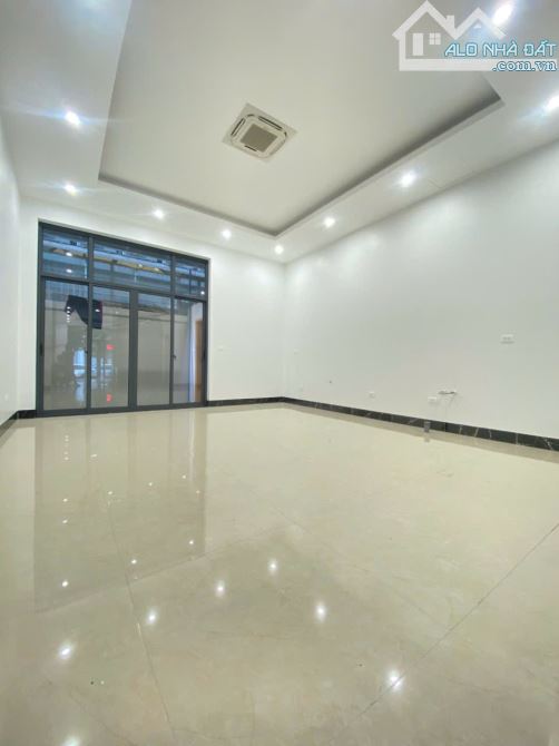 Cần cho thuê nhà Liền Kề khu Đô Thị Louis  110m x 5 tầng Thang máy - 1