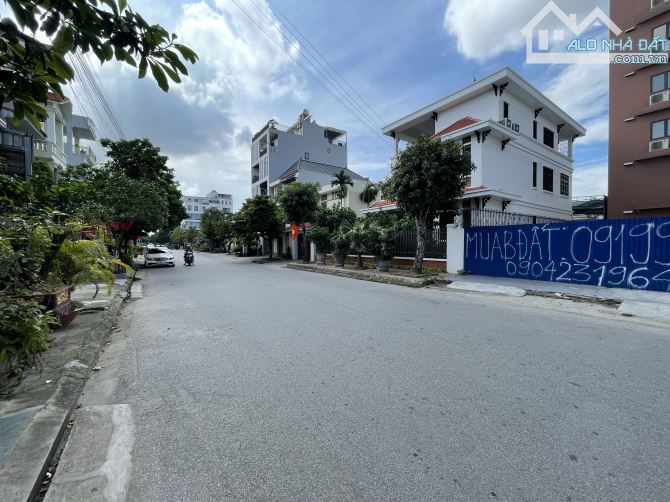 Đất tuyến 2 Lê Hồng Phong ngay công chào chợ Lũng - 1