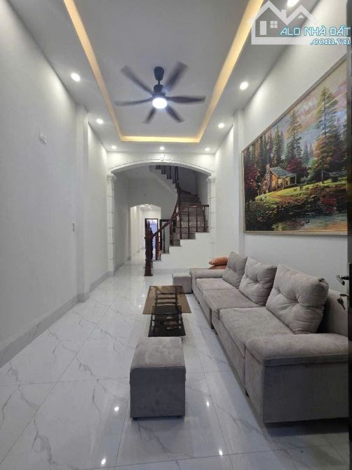 BÁN NHÀ NGỌC THUỴ-DÂN XÂY-Ô CHỜ THANG MÁY-69m2-4 TẦNG-NHỈNH 10 TỶ-GẦN Ô TÔ TRÁNH - 1