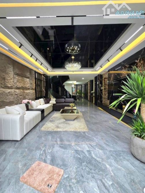 CHỦ NGỘP BÁN GẤP NHÀ TRẦN QUỐC TOẢN, QUẬN 3. GIÁ 4TỶ690/71,5M2. ĐANG CHO THUÊ 36 TRIỆU/TH - 1