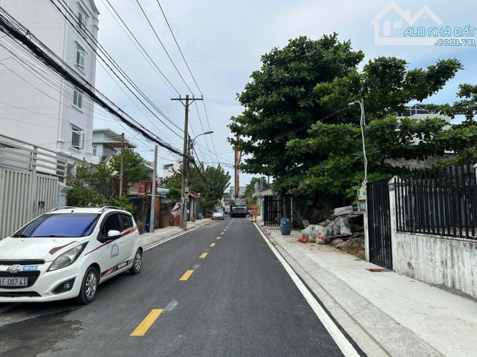 Bán biệt thự Đường 179 Hoàng Hữu Nam, Tân Phú Q9 DT 19 x 45 - 1