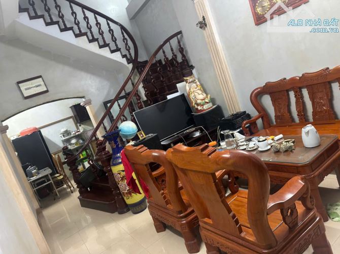 Cho thuê nhà nguyên căn Xã Đàn Ô Chợ 50m2 x 3 tầng, 3 ngủ, 3 wc. 13 triệu chốt. - 1