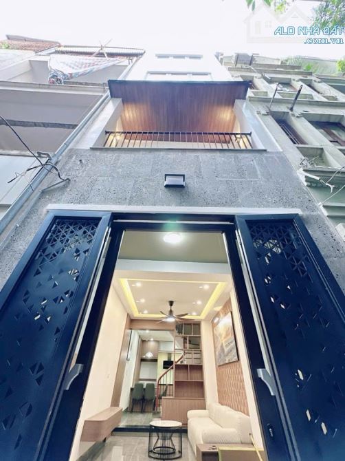 BÁN NHÀ PHỐ THANH NHÀN, NGÕ RỘNG, 42m2 x 5 TẦNG 6 NGỦ, SỔ VUÔNG - HƠN 8 TỶ - 1