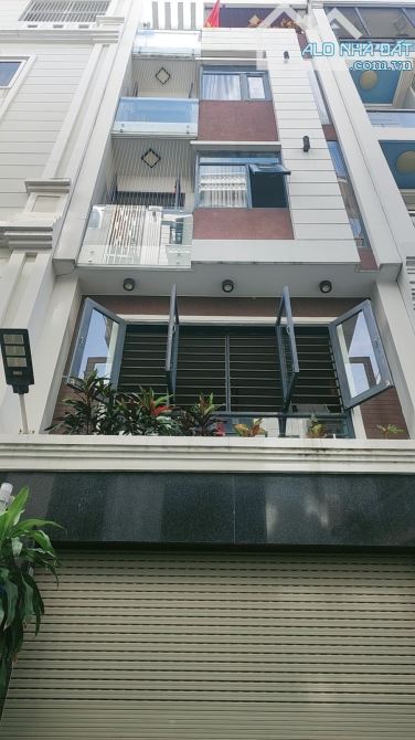 XE HƠI NGỦ NHÀ, 5 tầng BTCT tại BÌNH THẠNH - 1