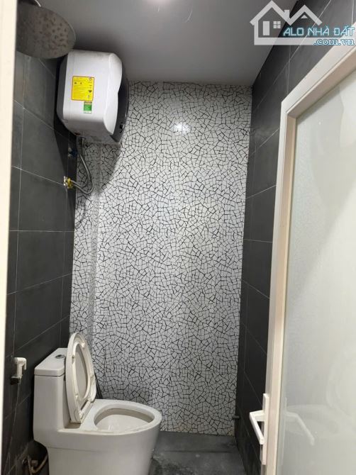 🔥 Nhà 3 tầng đường Trần Cao Vân , kiệt 2m5 cách đường 10m - Diện tích 50m2 ngang 5m - 1