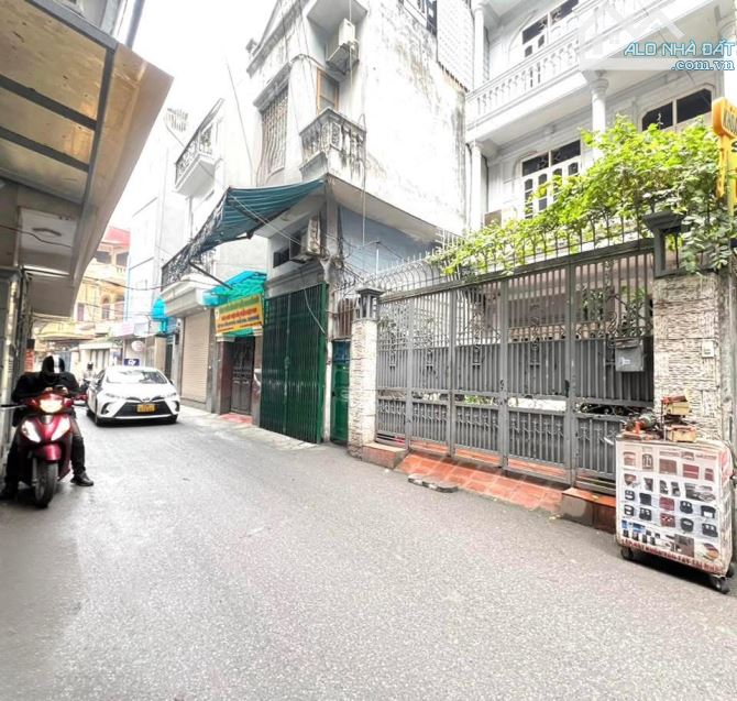 Bán nhà Ngã Tư Sở Thanh Xuân 90m2 4Tầng MT5m-Ô Tô Tránh Kinh Doanh Đẹp-Gần Vành Đai 2.5 - 1