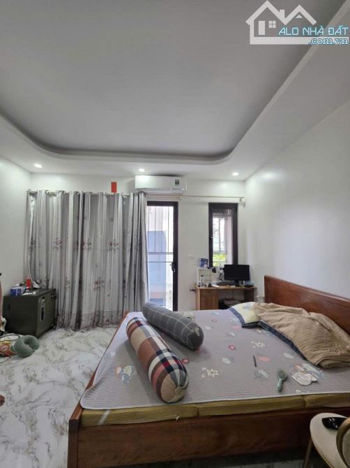 BÁN NHÀ TƯ ĐÌNH BÁT KHỐI LONG BIÊN – 48M² – 5 TẦNG – 8,15 TỶ – GẦN Ô TÔ – NHÀ ĐẸP Ở NGAY