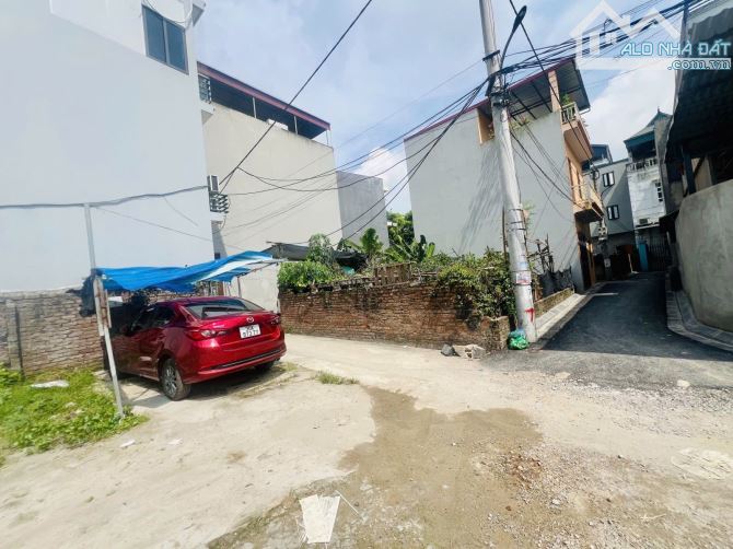 Bán đất đối diện Vinhomes Cổ Loa 73m2 lô góc ba thoáng ô tô vào đất 6.3 tỷ - 1