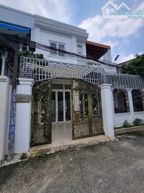 Bán Biệt Thự Vườn Mini 2 tầng đường APĐ 09, phường AN PHÚ ĐÔNG, Q12,Dt 180m²(10x18).Hẻm 6m - 1