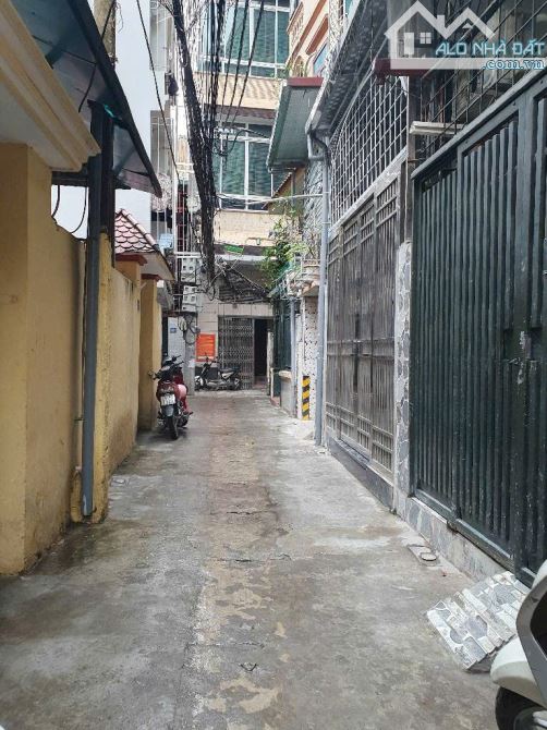 Chính Kinh – 43,3m – 7,2 Tỷ – Nhà Tự Xây Chắc Chắn – Trần Cao Thoáng - Ngõ rộng ba gác đỗ - 1