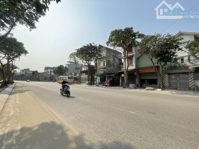BÁN NHÀ CẤP 4 ĐẸP TỔ 45 TT ĐÔNG ANH - 2 THOÁNG- Ô TÔ TRÁNH NGÕ THÔNG - 1