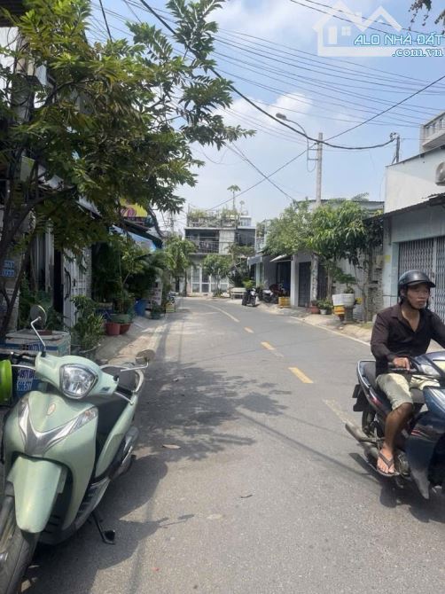 Bà Điểm (HM) bán nhà (6,2x18) đường 10m gần đường QL 22, bến xe An Sương giá 6,8tỷ. - 1