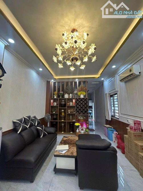 ĐỊNH CƯ Bán Nhà Đẹp 5 Tầng Thang Máy CMT8, 45m2, 8.5 Tỷ - 1